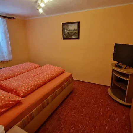 Ubytovani Pocatky Dum K Pronajmu Dom wakacyjny *